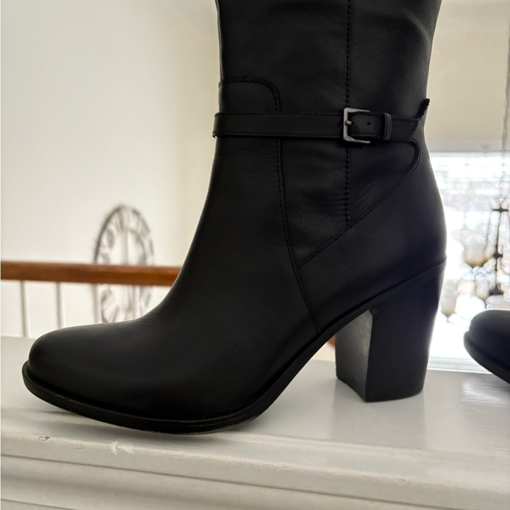 Black Leather Women's Boots